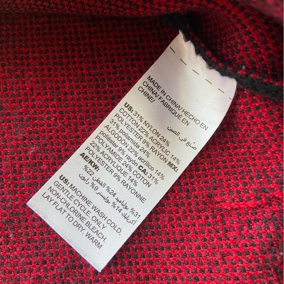 Chico’s Black and Red Long Embroidered Cardigan Size 0 - Picture 15 of 16